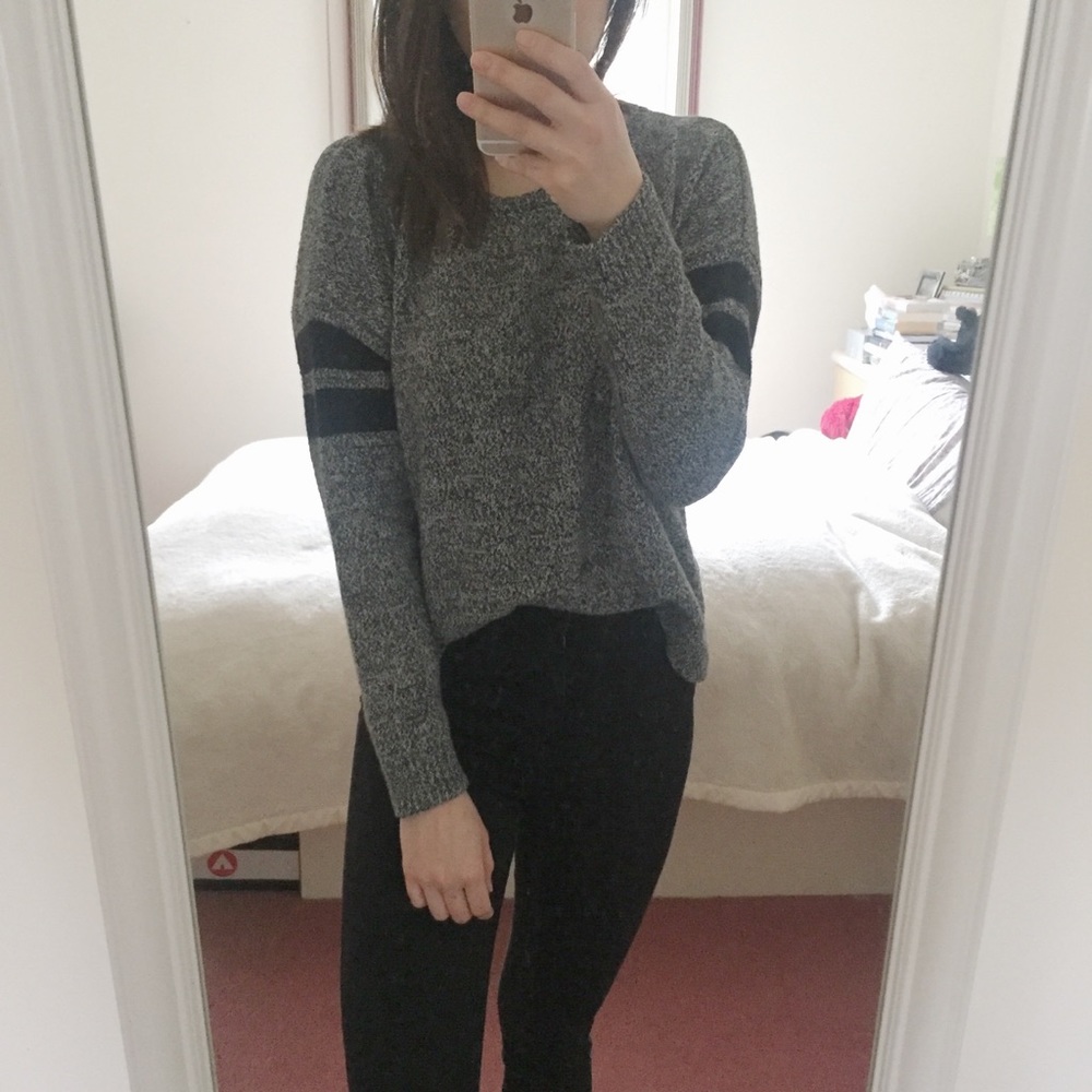 Brandy Melville | Cozy Gray Sweater One Size
